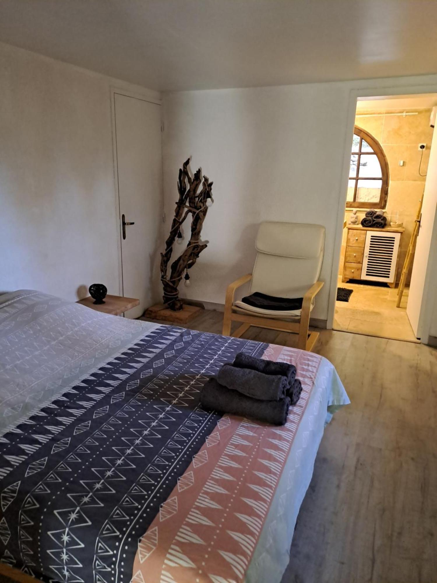 Bas De Villa Au Chant Des Cigales Lorgues Dış mekan fotoğraf